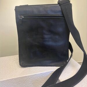 Fossil Black Leather Crossbody Messenger Bag missing magnet